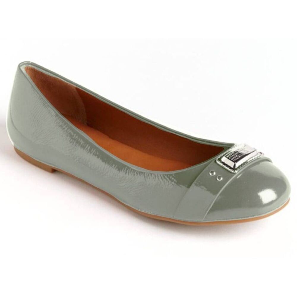 MARC BY MARC JACOBS Grey Patent Leather Ballet Flat Size 38